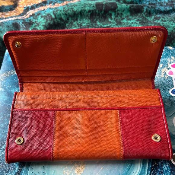 Two toned PRADA wallet - Picture 3 of 6